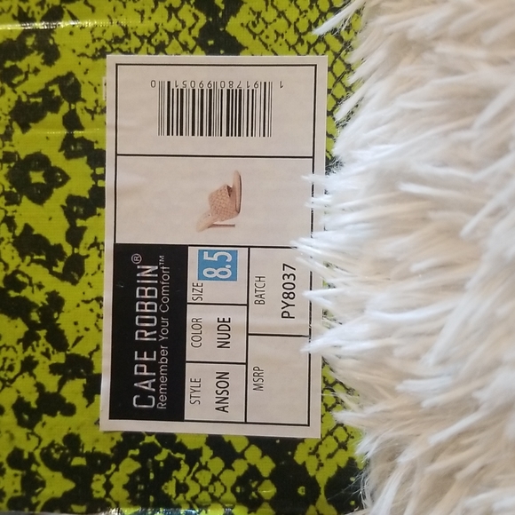 Nude high heels NWT 8.5 - Picture 4 of 5